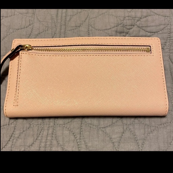 ♠️♠️ Kate Spade Wallet ♠️♠️ - Picture 2 of 3